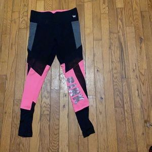 Black and pink leggings with pockets